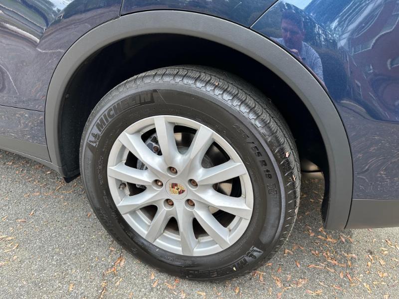 Porsche Cayenne Base 2011