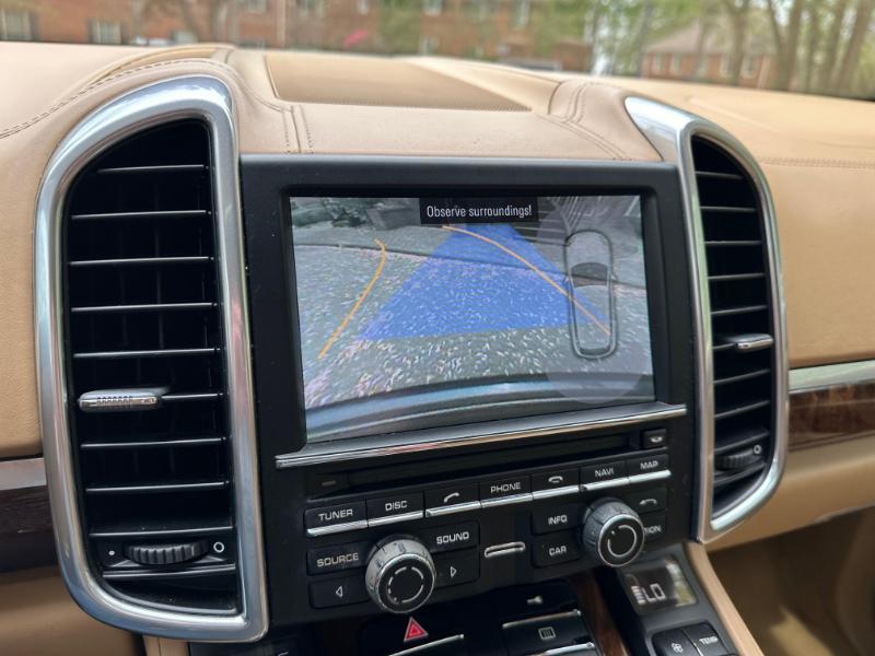 Porsche Cayenne Base 2011