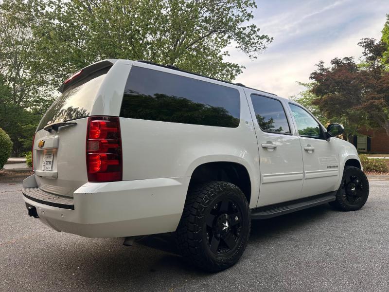 Chevrolet Suburban LT 1500 2WD 2013