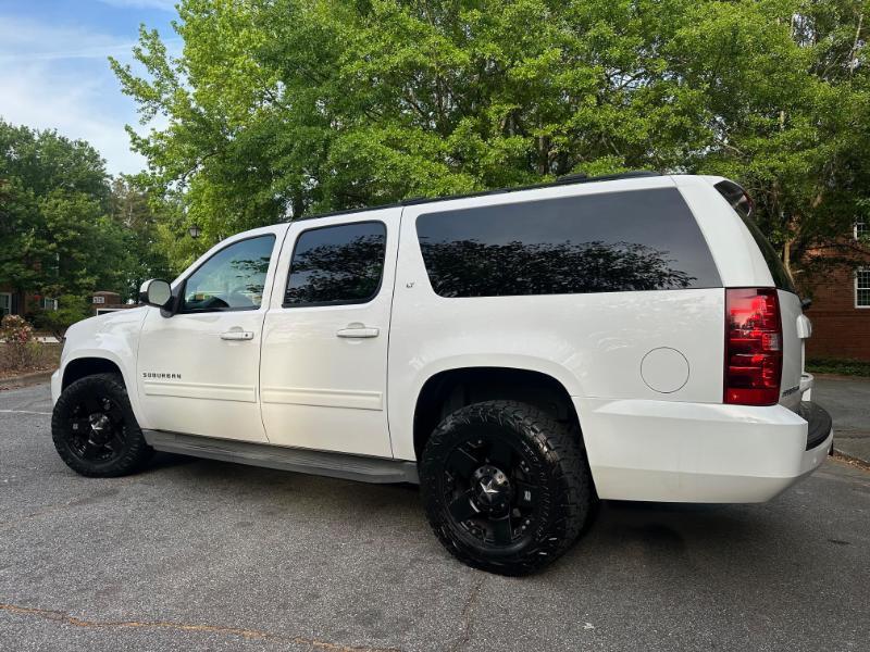 Chevrolet Suburban LT 1500 2WD 2013