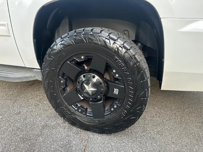 Chevrolet Suburban LT 1500 2WD 2013