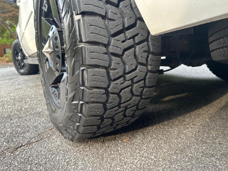 Chevrolet Suburban LT 1500 2WD 2013