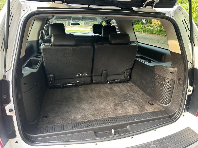 Chevrolet Suburban LT 1500 2WD 2013