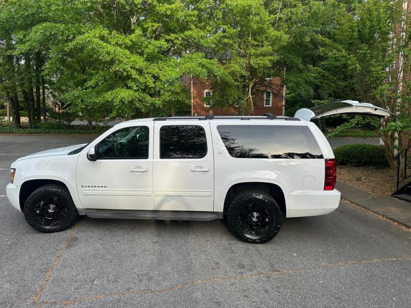 Chevrolet Suburban LT 1500 2WD 2013