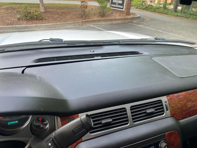 Chevrolet Suburban LT 1500 2WD 2013