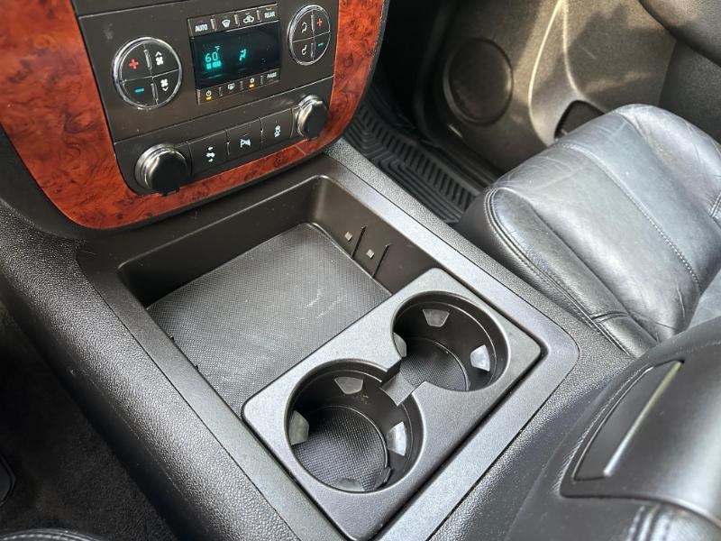 Chevrolet Suburban LT 1500 2WD 2013