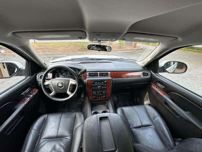 Chevrolet Suburban LT 1500 2WD 2013