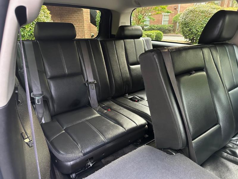 Chevrolet Suburban LT 1500 2WD 2013