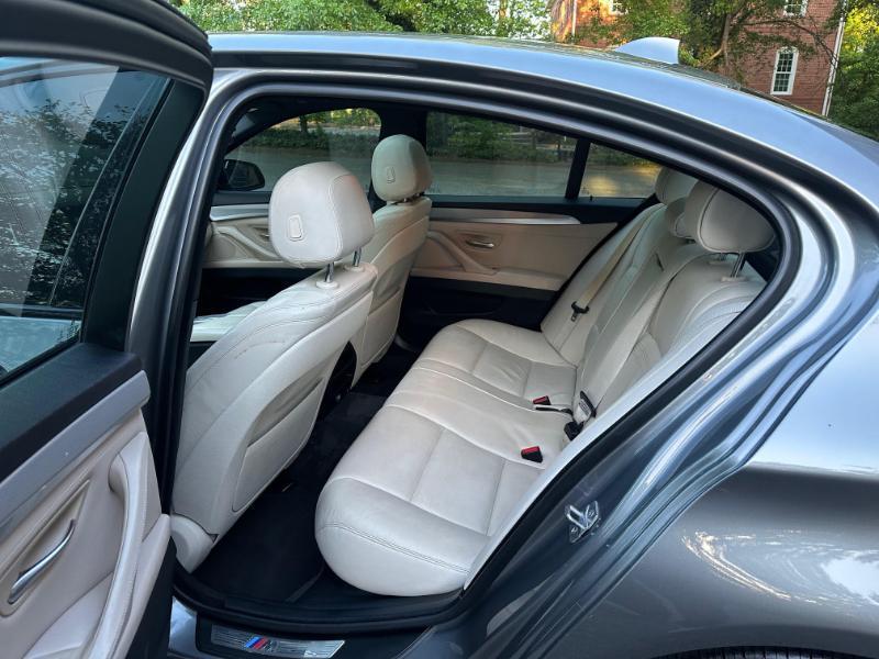 BMW 5-Series 528i xDrive 2014