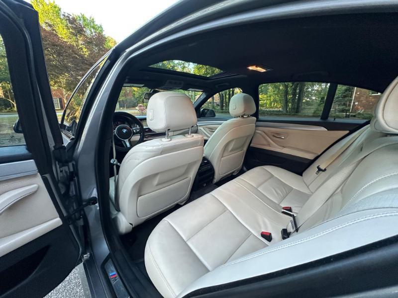 BMW 5-Series 528i xDrive 2014