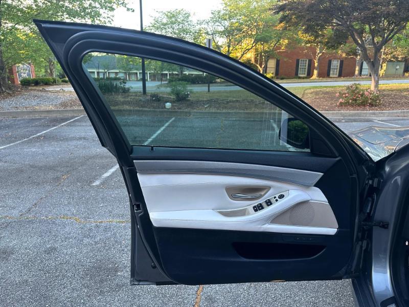 BMW 5-Series 528i xDrive 2014