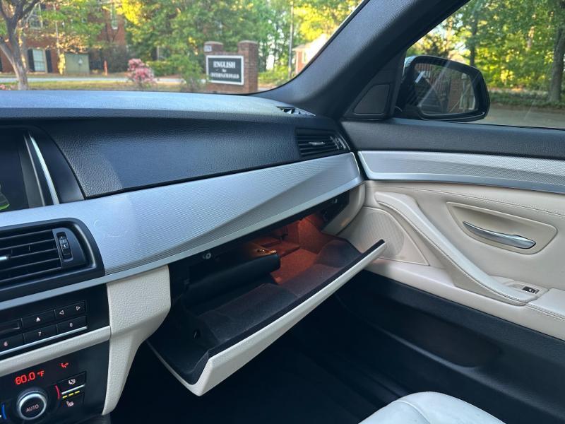 BMW 5-Series 528i xDrive 2014