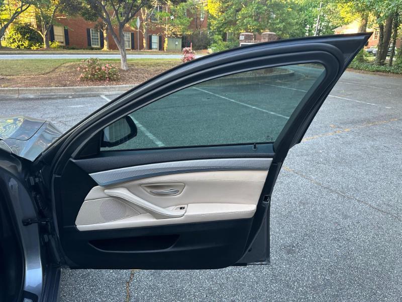 BMW 5-Series 528i xDrive 2014