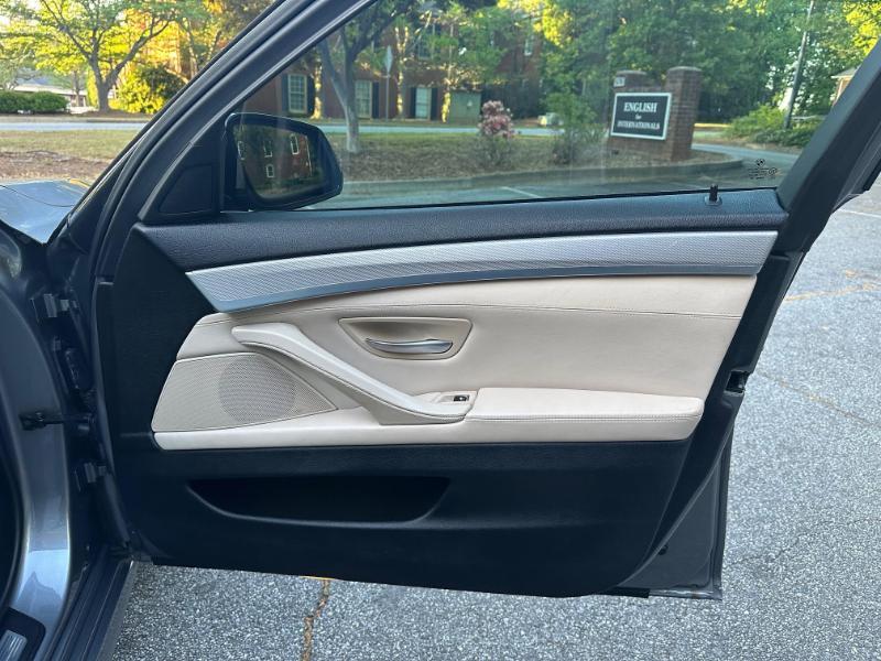 BMW 5-Series 528i xDrive 2014