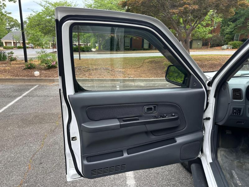 Nissan Frontier XE-V6 Crew Cab Long Bed 4WD 2003