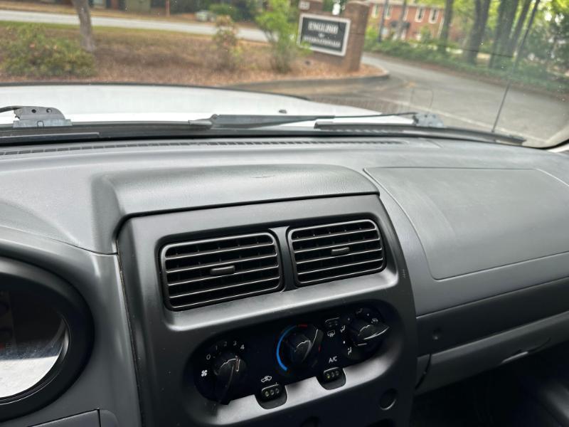 Nissan Frontier XE-V6 Crew Cab Long Bed 4WD 2003