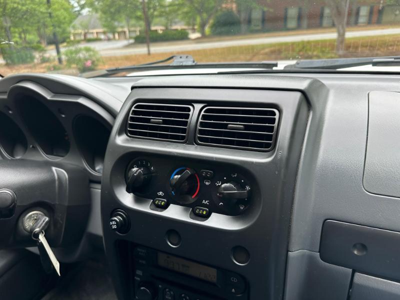 Nissan Frontier XE-V6 Crew Cab Long Bed 4WD 2003