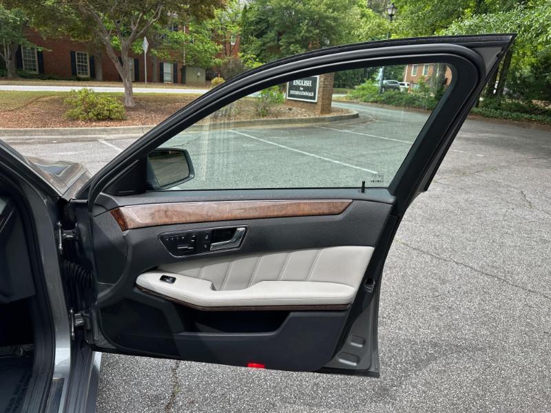 Mercedes-Benz E-Class E350 Sedan 2010