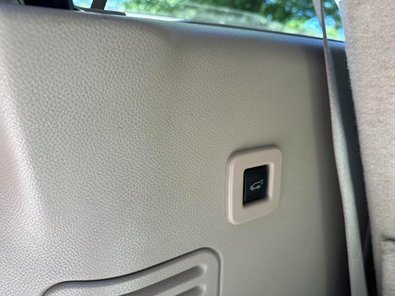 Ford Expedition Limited 2WD 2012