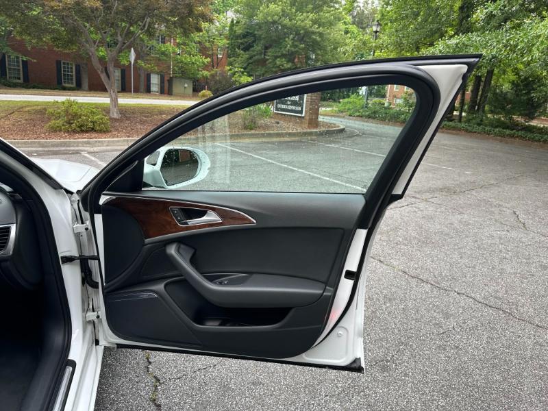 Audi A6 2.0T Premium Plus 2015