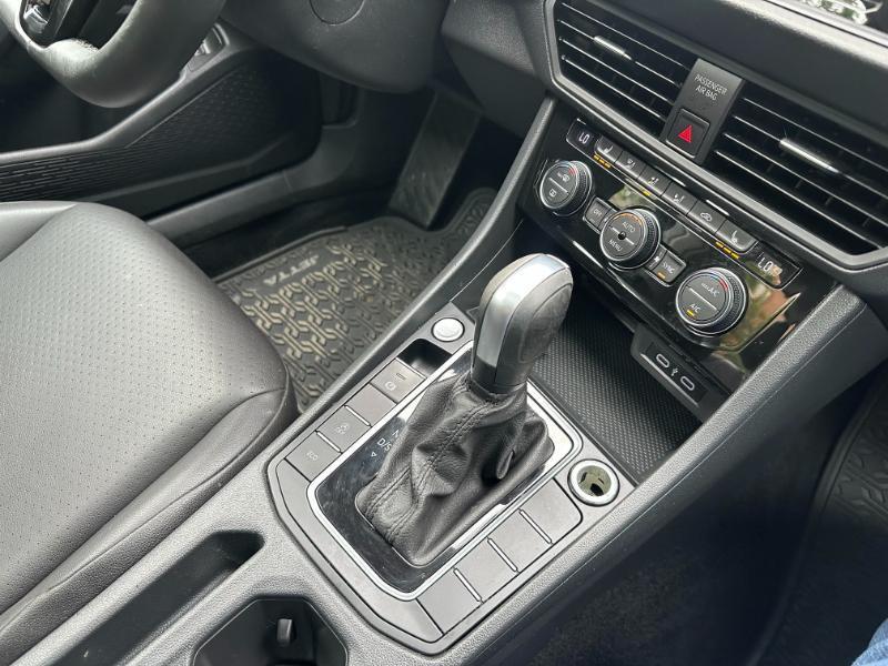 Volkswagen Jetta 1.4T S 8A 2020