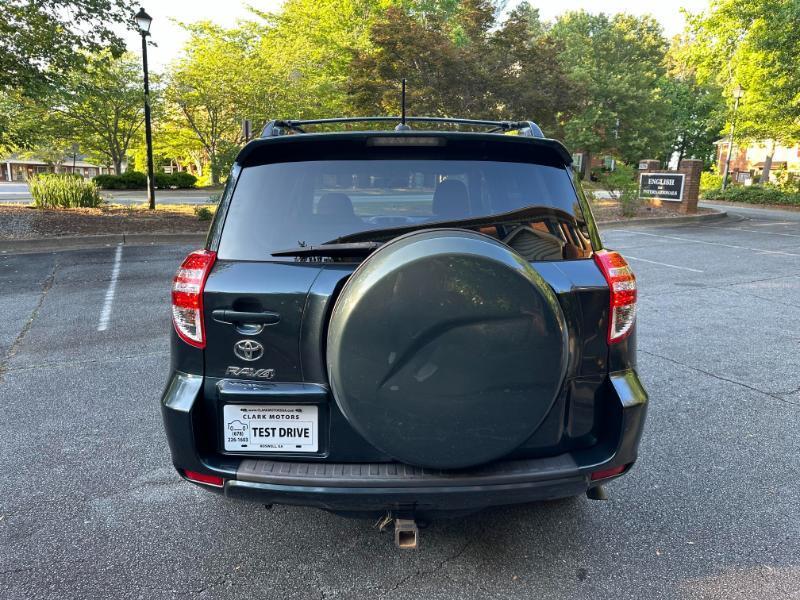 Toyota RAV4 Base I4 2WD 2011