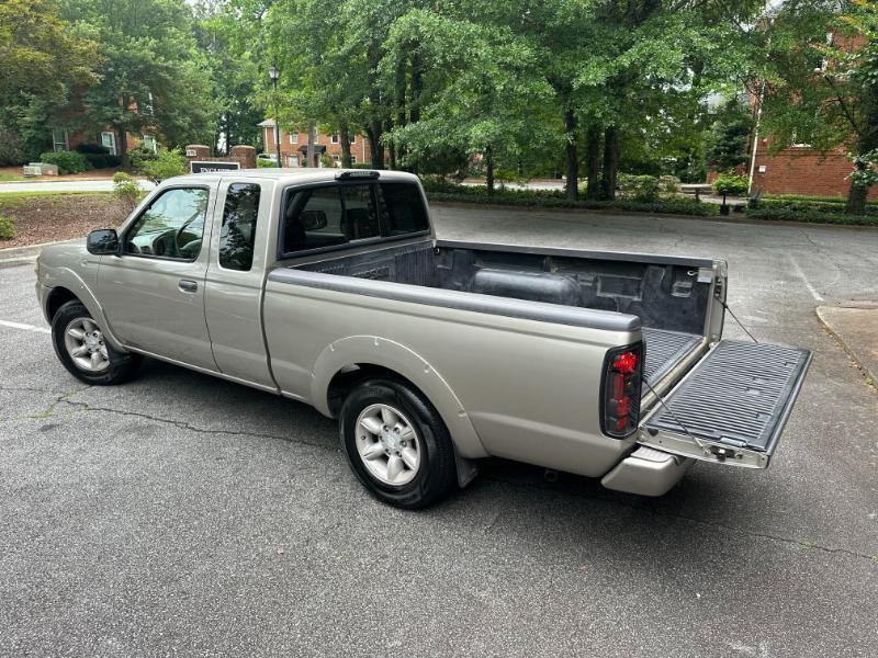 Nissan Frontier King Cab 2WD 2003