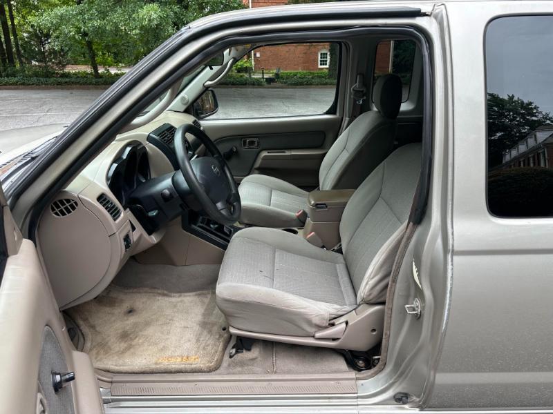 Nissan Frontier King Cab 2WD 2003