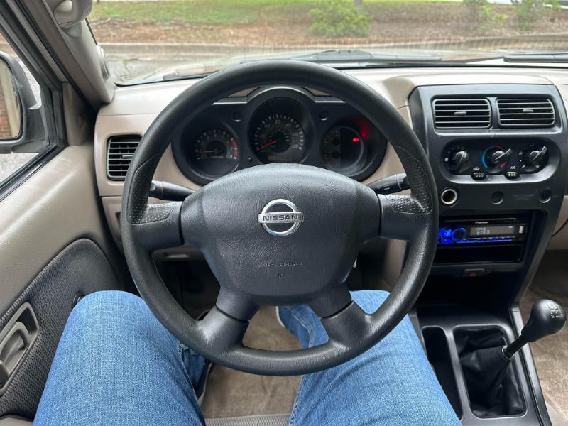 Nissan Frontier King Cab 2WD 2003