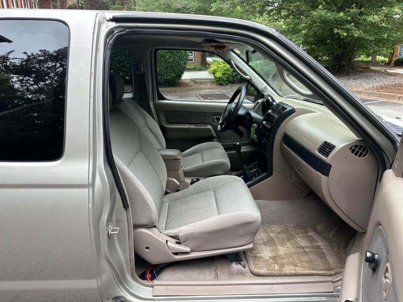 Nissan Frontier King Cab 2WD 2003