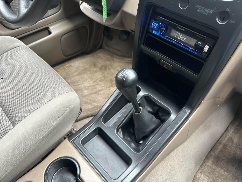 Nissan Frontier King Cab 2WD 2003