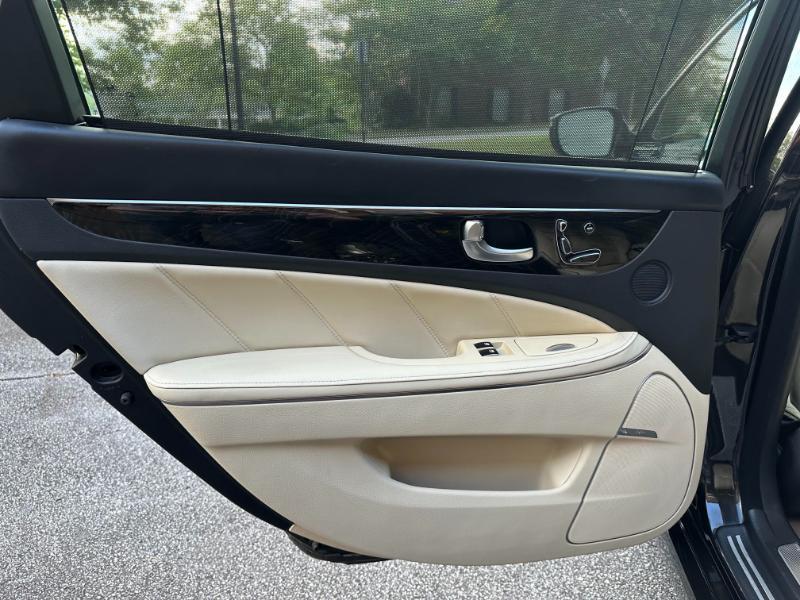 Hyundai Equus 4dr Sdn Ultimate 2014