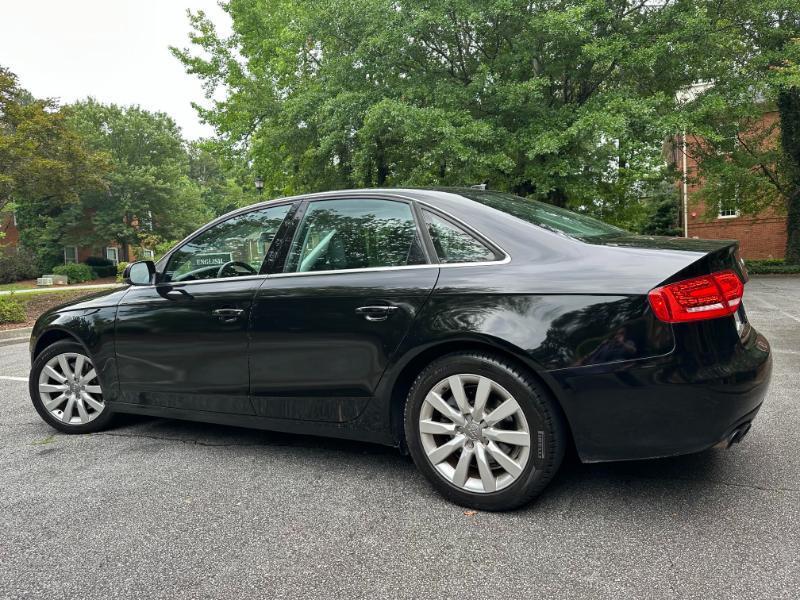 Audi A4 2.0T Sedan quattro Tiptronic 2012