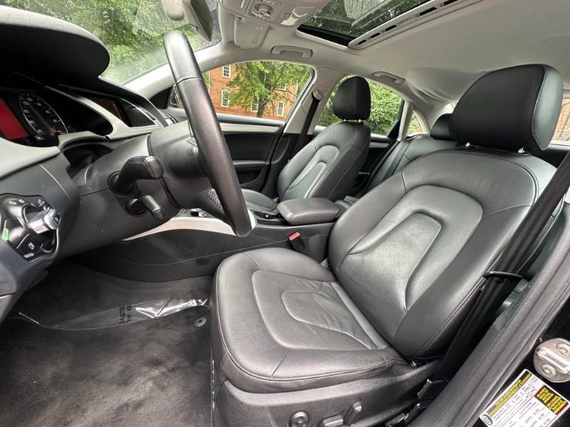 Audi A4 2.0T Sedan quattro Tiptronic 2012