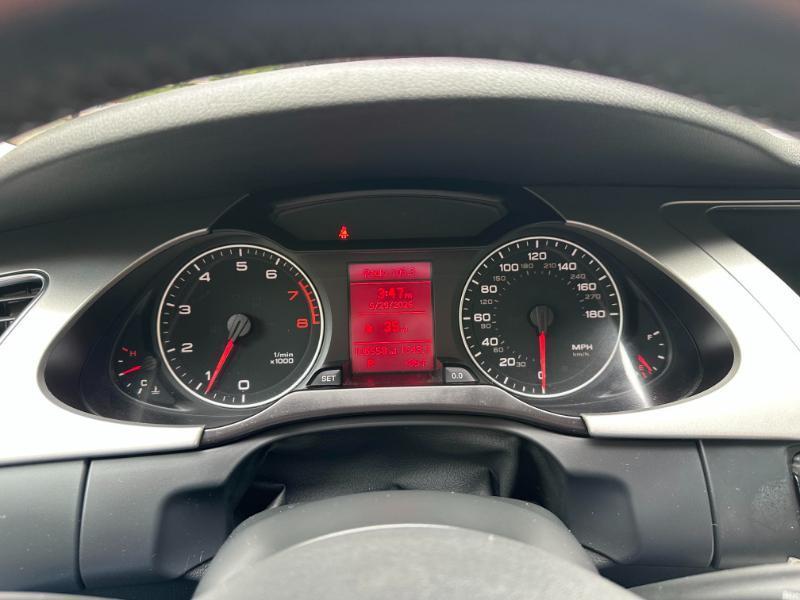 Audi A4 2.0T Sedan quattro Tiptronic 2012