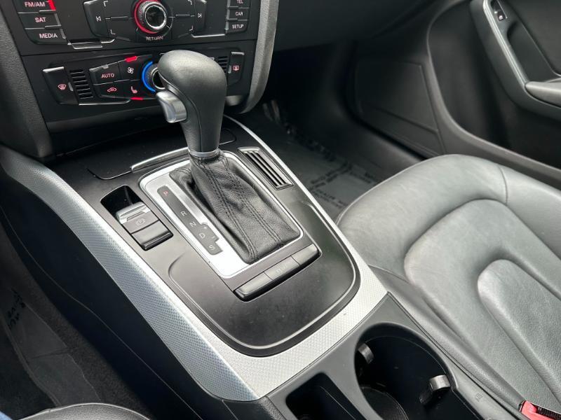 Audi A4 2.0T Sedan quattro Tiptronic 2012