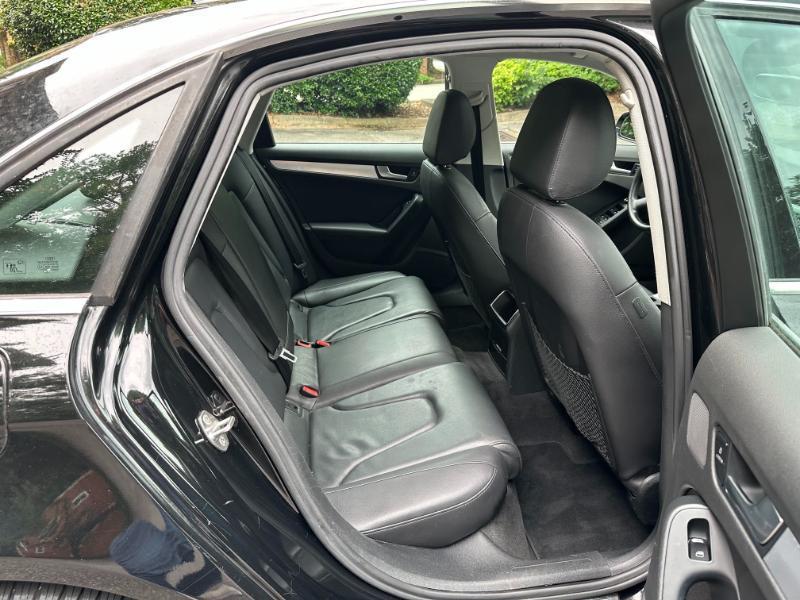 Audi A4 2.0T Sedan quattro Tiptronic 2012