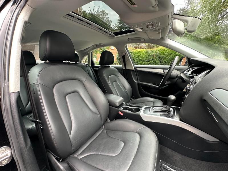 Audi A4 2.0T Sedan quattro Tiptronic 2012