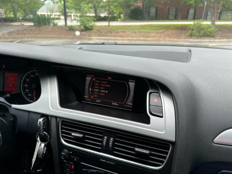 Audi A4 2.0T Sedan quattro Tiptronic 2012