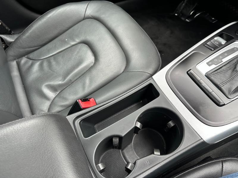 Audi A4 2.0T Sedan quattro Tiptronic 2012