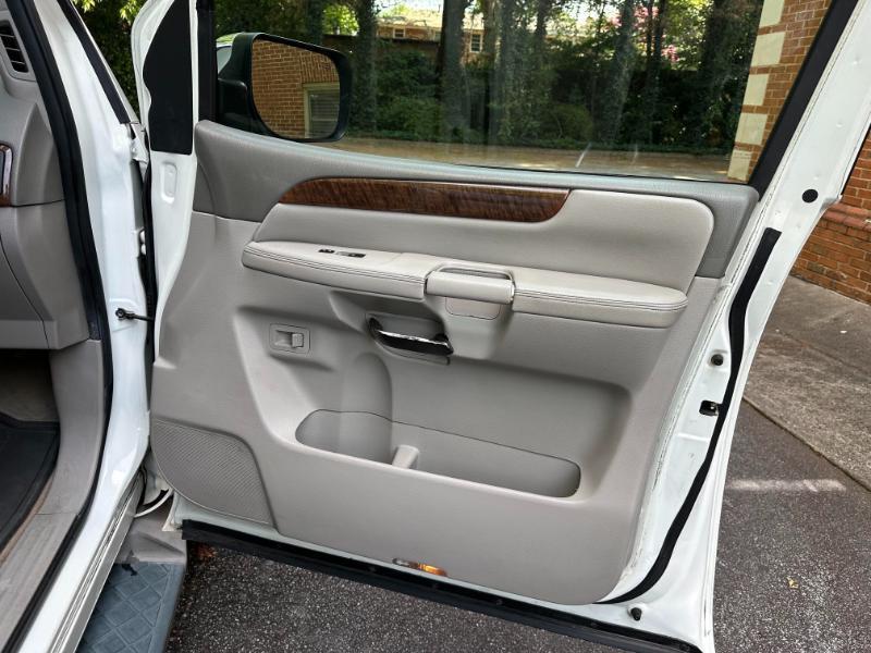 Nissan Armada Titanium 2WD 2010