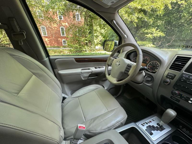 Nissan Armada Titanium 2WD 2010