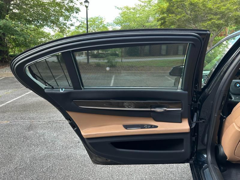 BMW 7-Series 750Li 2014