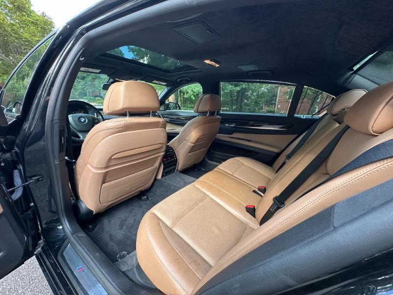 BMW 7-Series 750Li 2014