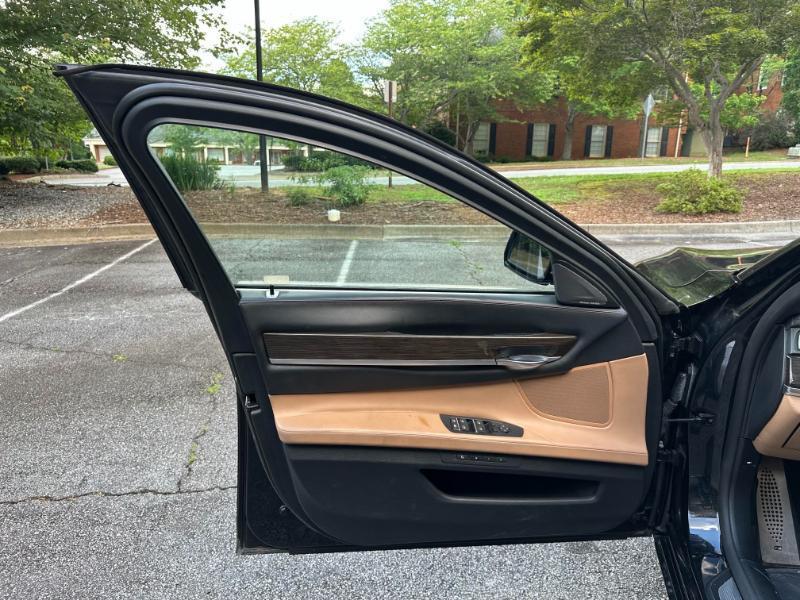 BMW 7-Series 750Li 2014