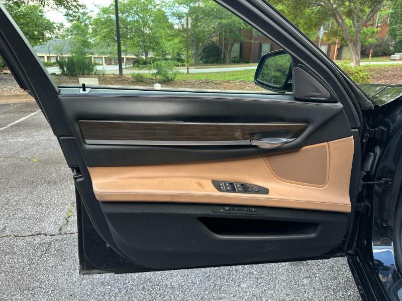 BMW 7-Series 750Li 2014