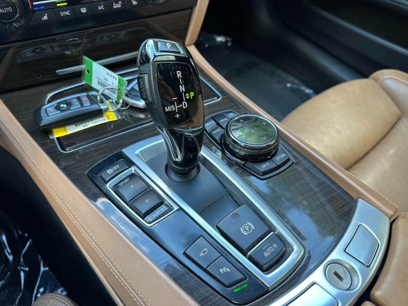 BMW 7-Series 750Li 2014