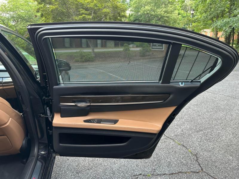 BMW 7-Series 750Li 2014
