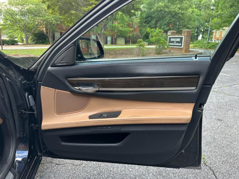 BMW 7-Series 750Li 2014