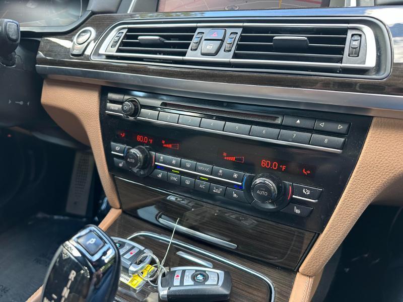 BMW 7-Series 750Li 2014